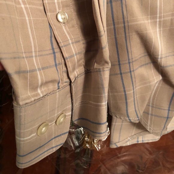 Classic button down - Picture 3 of 6